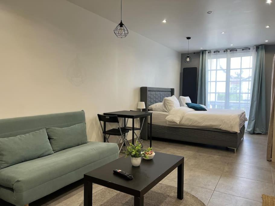 Appartement Elegant Proche Rer/ Cdg / Parc Des Expos *